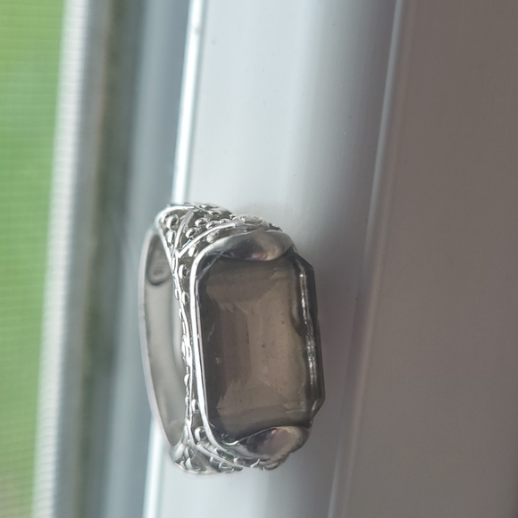 Ring - Picture 3 of 3